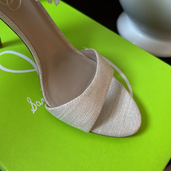 Sam Edelman women’s Gillie Ankle Strap
Sandal size 8 SAND color  new with box - Picture 8 of 9